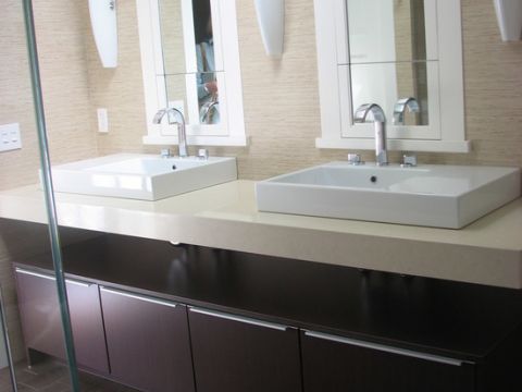 892149680151ab52 8568 w550 h734 b0 p0  contemporary bathroom